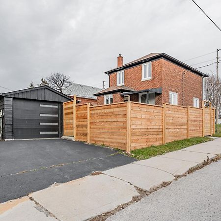 Victoria Park Suite Toronto Exterior photo