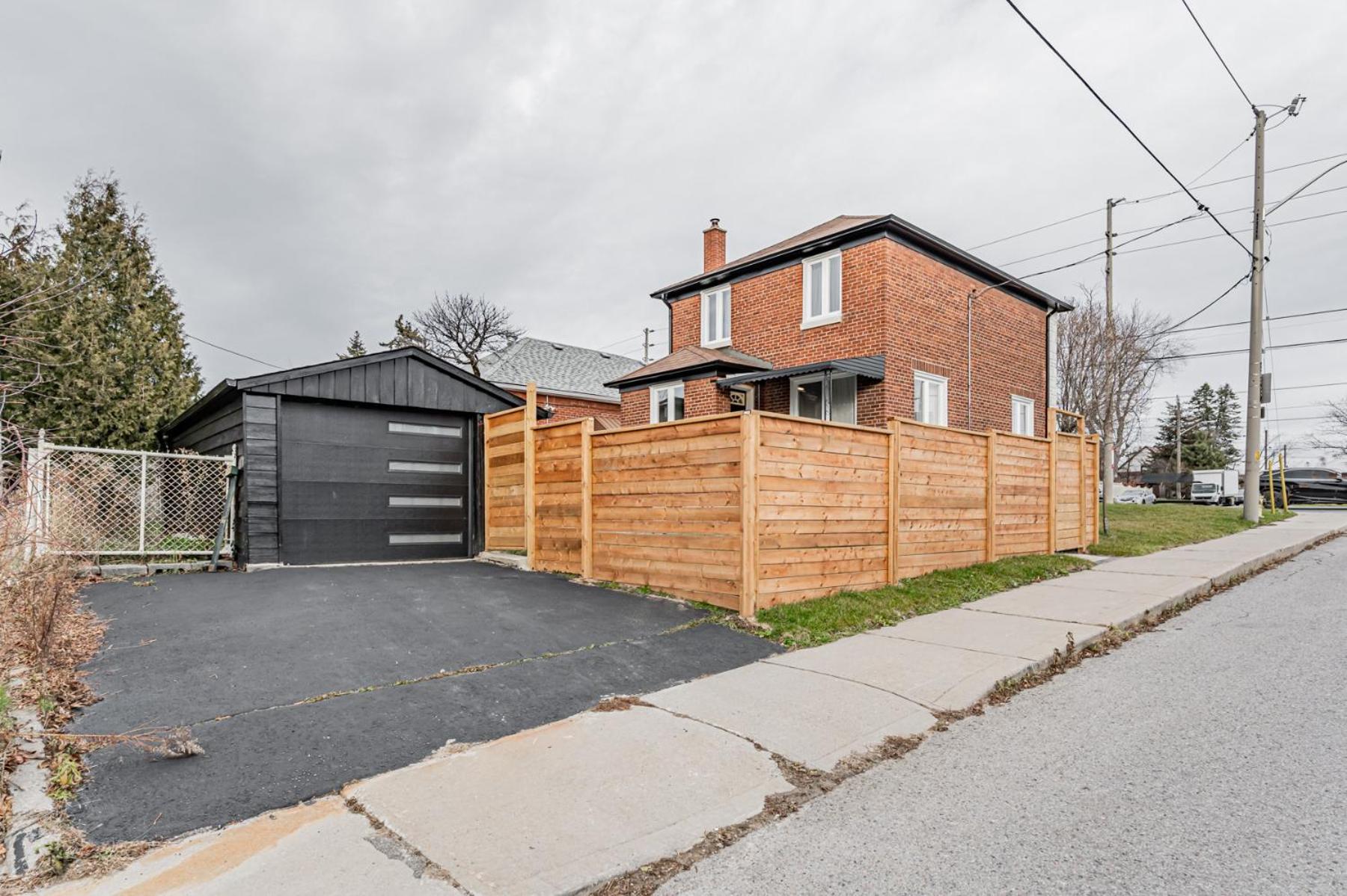Victoria Park Suite Toronto Exterior photo